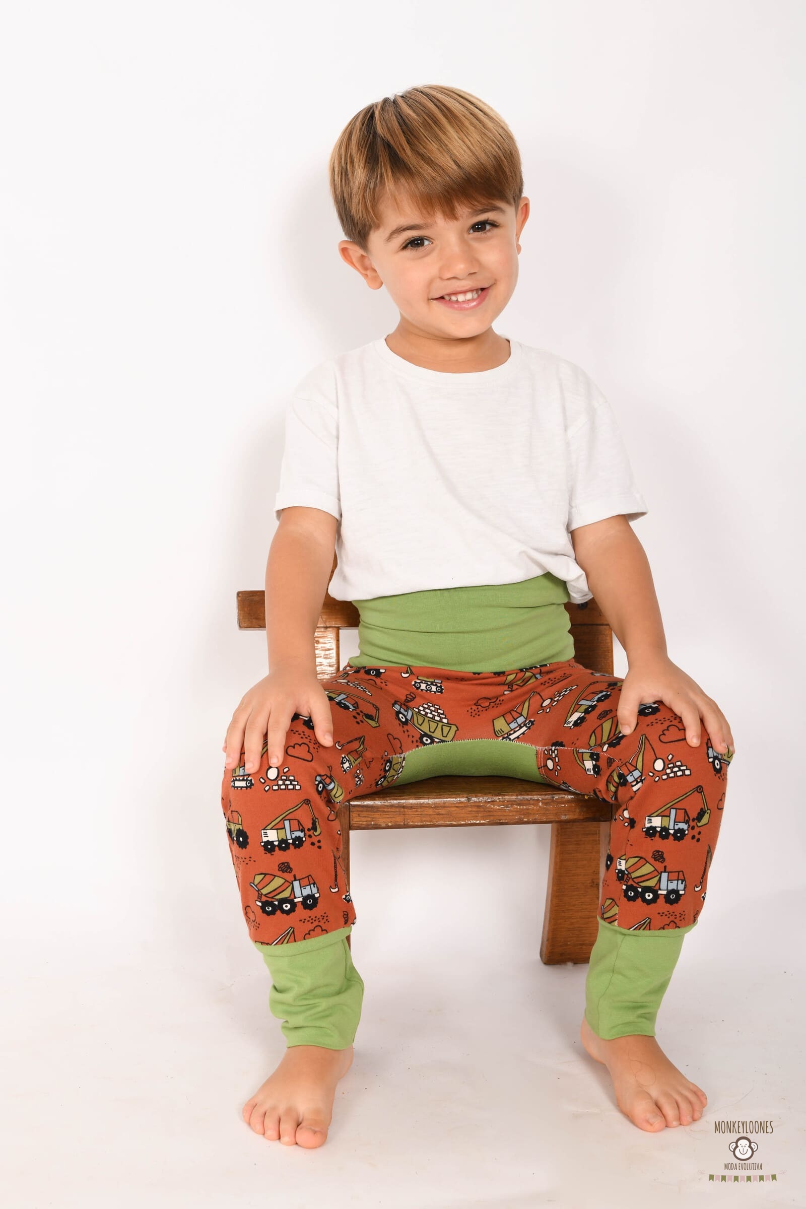 Monkeyloones-pantalon-evolutivo-gruas (1)